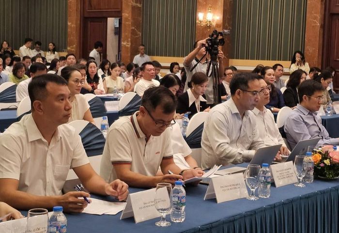 Các đại biểu tham dự hội nghị