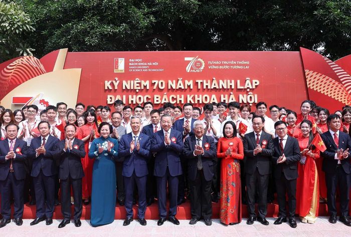 Tổng Bí thư, Chủ tịch nước Tô Lâm và các đại biểu. Ảnh: Thống Nhất – TTXVN