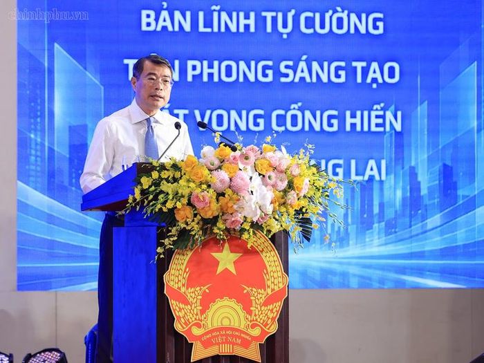 Thủ tướng yêu cầu Bộ Nội vụ chủ trì thực hiện hiệu quả Chiến lược phát triển thanh niên Việt Nam đến năm 2030 - Ảnh: chinhphu.vn/Nhật Bắc