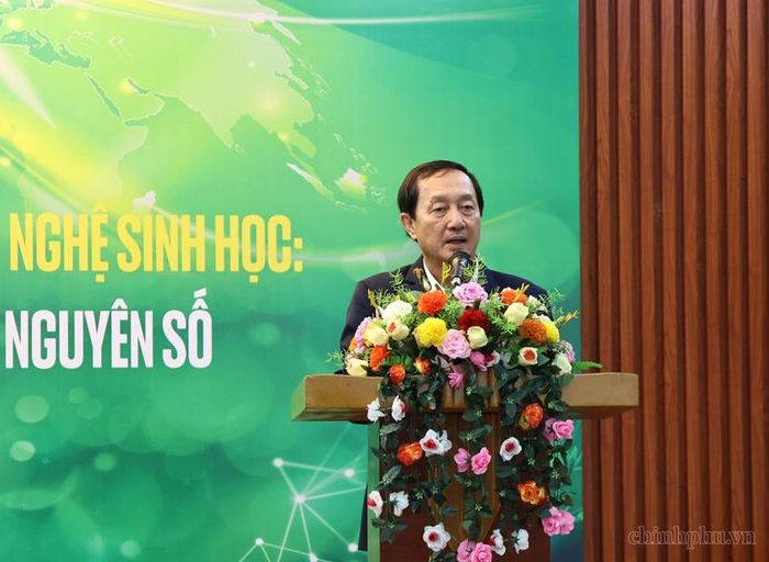 PGS.TS. Huỳnh Thành Đạt, Phó Trưởng Ban Tuyên giáo Trung ương phát biểu tại Hội thảo - Ảnh: chinhphu.vn/Thu Giang
