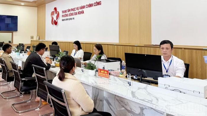 Hiện nay việc cấp Giấy chứng nhận quyền sử dụng đất lần đầu cho người dân đang gặp khó khăn do dự án đo đạc, xây dựng cơ sở dữ liệu đất đai chưa hoàn thành.