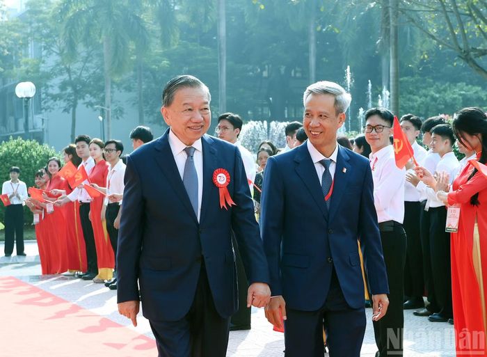 Tổng Bí thư, Chủ tịch nước Tô Lâm dự Lễ kỷ niệm 70 năm thành lập Đại học Bách khoa Hà Nội và đón nhận Huân chương Lao động hạng Nhất.
