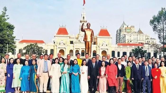 Đại biểu kiều bào dự họp mặt đại biểu người Việt Nam ở nước ngoài mừng Xuân Bính Ngọ 2026 tại Thành phố Hồ Chí Minh. (Ảnh: VƯƠNG LÊ)