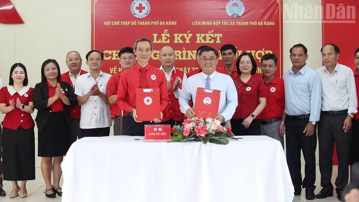 Hai đơn vị ký kết phối hợp giai đoạn 2026-2031. (Ảnh: THANH TÂM)
