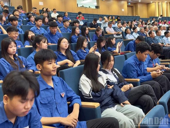 Các đại biểu dự Ngày chuyển đổi số. (Ảnh: THANH SƠN)