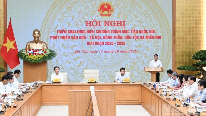 Thủ tướng Lê Minh Hưng yêu cầu, việc tích hợp các Chương trình mục tiêu quốc gia phải tạo chuyển biến thực chất trong quản lý, giảm đầu mối, giảm thủ tục, khắc phục tình trạng phân tán, chồng chéo, nâng cao hiệu quả sử dụng các nguồn lực. (Ảnh: TRẦN HẢI)
