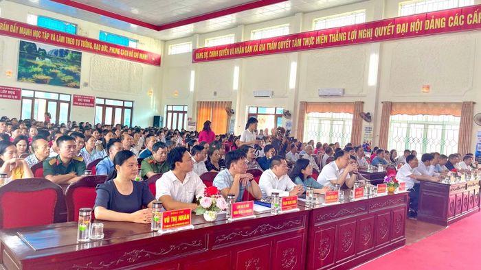 Các đại biểu tham dự chương trình. (Ảnh: YẾN TRINH)