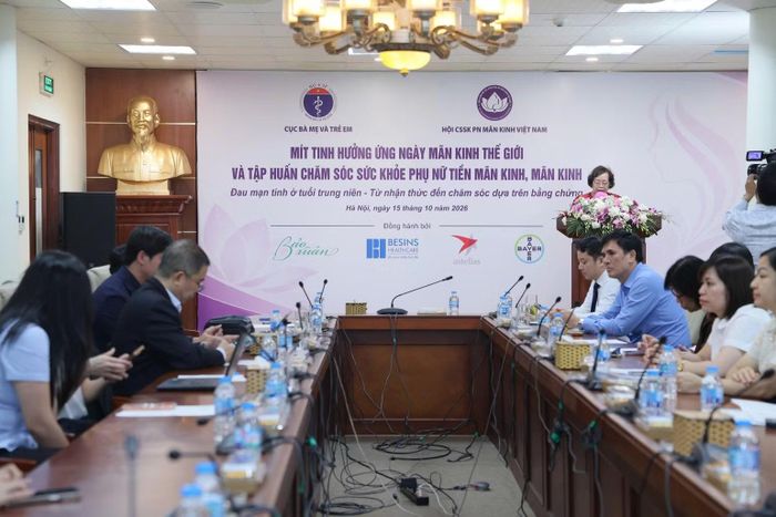 Toàn cảnh mít-tinh và tập huấn.