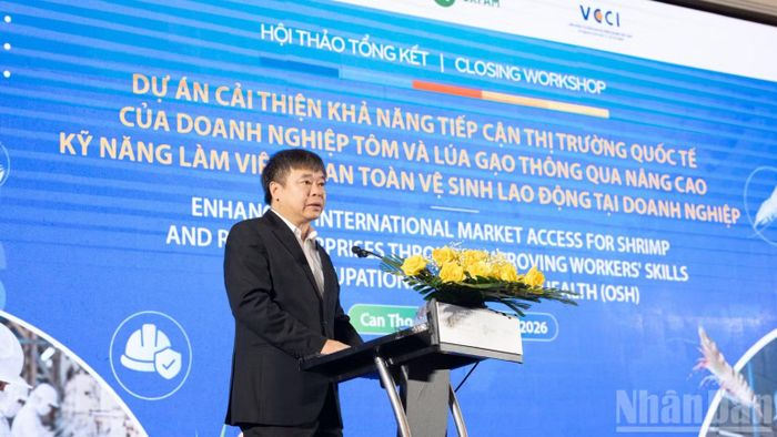 Ông Trần Ngọc Liêm, Phó Tổng Thư ký VCCI, Giám đốc VCCI chi nhánh khu vực Thành phố Hồ Chí Minh phát biểu tại hội thảo.