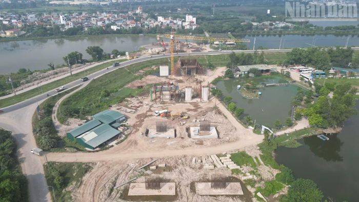 Với tổng mức đầu tư gần 11.844 tỷ đồng, công trình kỳ vọng tăng cường kết nối Hà Nội với Hưng Yên, hoàn thiện tuyến Vành đai 3,5 và mở rộng không gian phát triển phía nam Thủ đô.