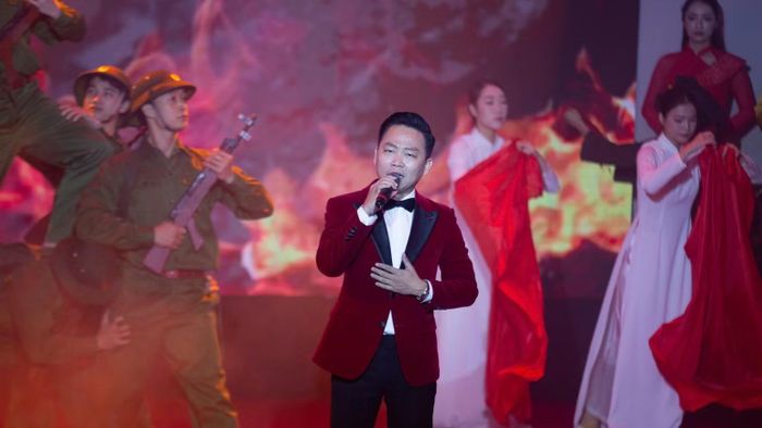 Cuộc thi nhận tác phẩm dự thi ở ba thể loại: truyện ngắn, thơ và ca khúc. (Ảnh: MINH NGỌC)