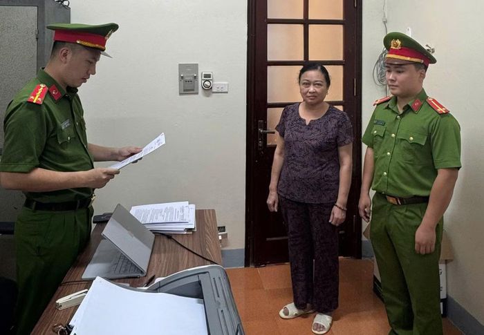 Cơ quan Cảnh sát điều tra Công an tỉnh Lạng Sơn khởi tố bị can Vũ Thị Hoa. (Ảnh: ANH KHOA)
