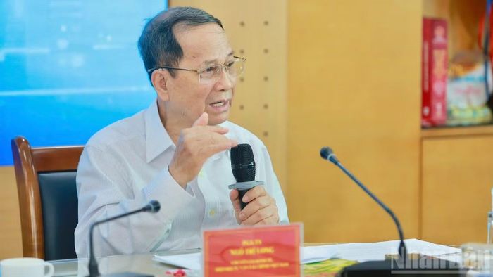 Phó Giáo sư, Tiến sĩ Ngô Trí Long, chuyên gia kinh tế, Hiệp hội Tư vấn tài chính Việt Nam. (Ảnh: KHỔNG CHÍ)