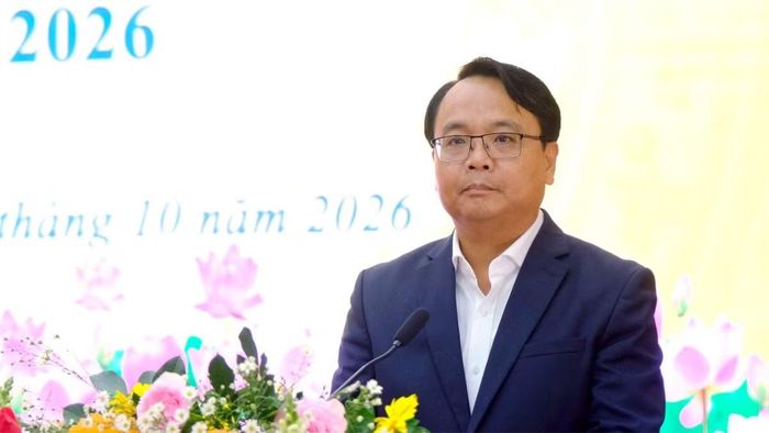 Phó Bí thư Thường trực Tỉnh ủy Lâm Đồng Đặng Hồng Sỹ phát biểu tại buổi lễ. (Ảnh: H.P)