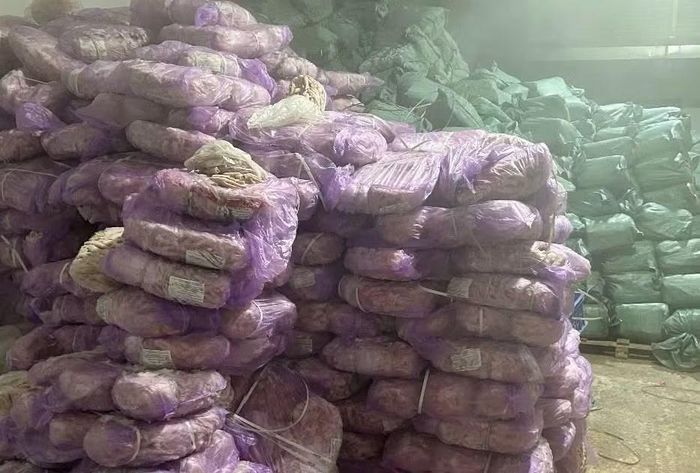 Hàng hóa tại cơ sở sản xuất, chế biến thực phẩm, thôn Nà Nùng, phường Kỳ Lừa, tỉnh Lạng Sơn. (Ảnh: ANH KHOA)