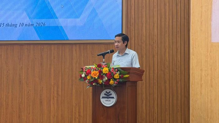 Phó Giáo sư, Tiến sĩ Nguyễn Lân Hùng Sơn, Phó Hiệu trưởng Trường đại học Sư phạm Hà Nội phát biểu. (Ảnh: TQ)