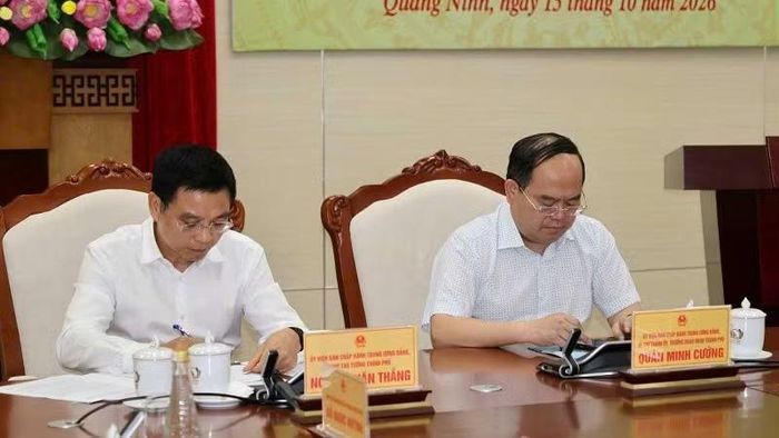 Phó Thủ tướng Chính phủ Nguyễn Văn Thắng làm việc với thành phố Quảng Ninh. (Ảnh: QUANG THỌ)