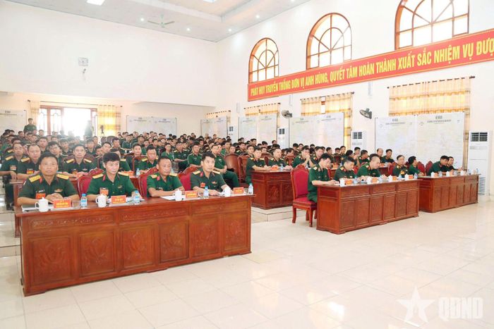  Các đại biểu dự lễ bế mạc.  