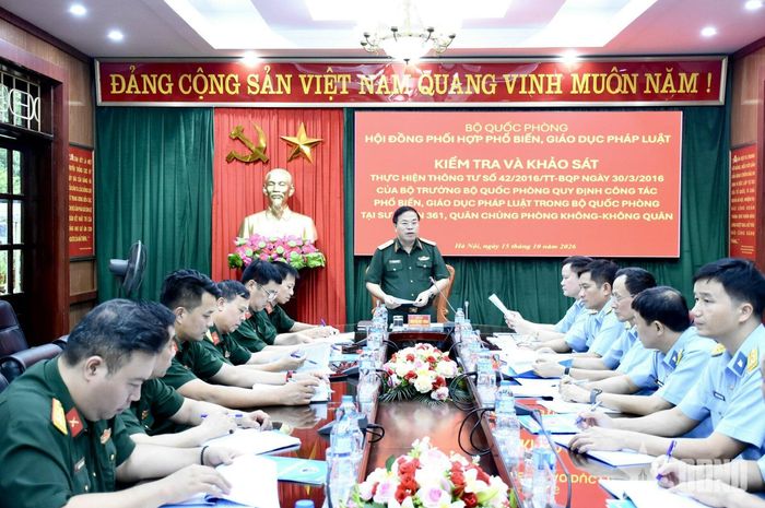 Quang cảnh buổi kiểm tra. 