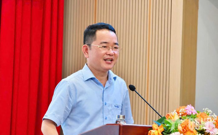 Tổng Biên tập Báo Pháp luật Việt Nam Vũ Hoài Nam phát biểu tại tọa đàm. 