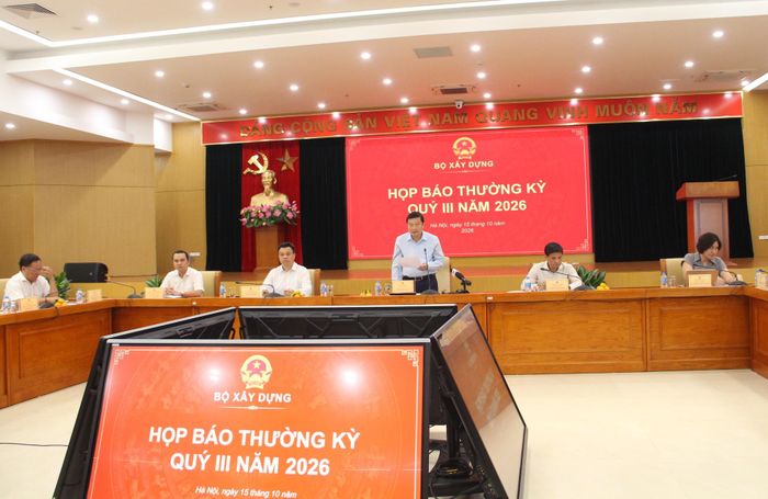 Quang cảnh họp báo. 