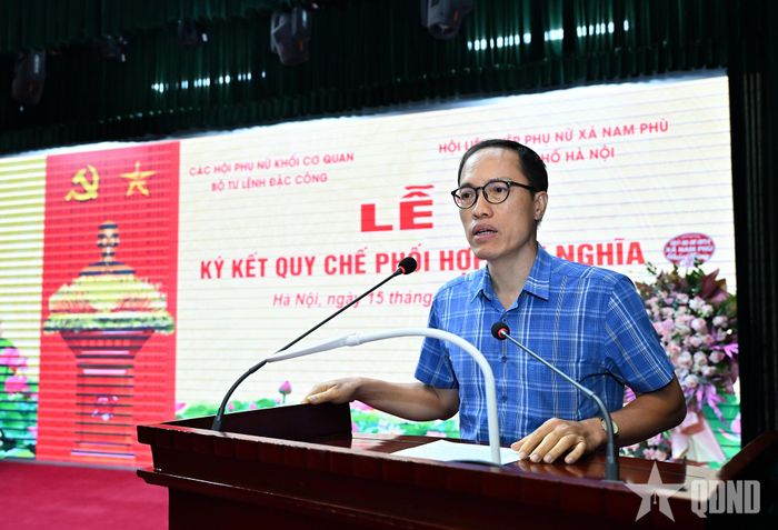  Đại diện lãnh đạo xã Nam Phù phát biểu.