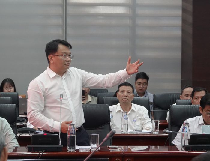  Ông Trần Quốc Bảo, Chủ tịch Hiệp hội Doanh nghiệp TP Đà Nẵng chia sẻ. Ảnh: XUÂN QUỲNH 
