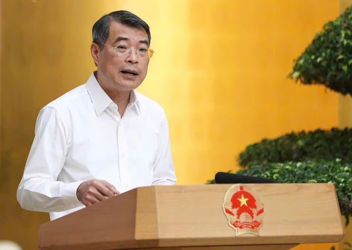 Thủ tướng Lê Minh Hưng phát biểu tại hội nghị, sáng 15-10. Ảnh: VIẾT CHUNG