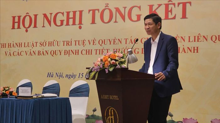 Thứ trưởng Bộ VH-TT-DL Hồ An Phong phát biểu tại hội nghị. Ảnh TRƯỜNG XUÂN