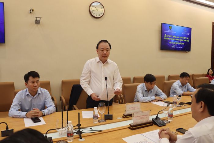  Ông Trần Hữu Linh, Cục trưởng Cục Quản lý và phát triển thị trường trong nước. Ảnh: BẢO TRUNG 