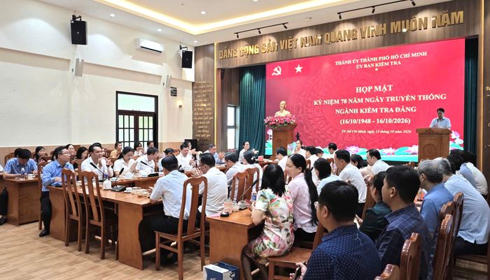 Cơ quan UBKT Thành ủy TPHCM tổ chức họp mặt cán bộ, công chức