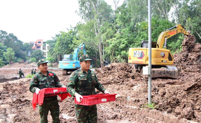 Các bộ hài cốt liệt sĩ được tìm thấy trong ngày 15-10