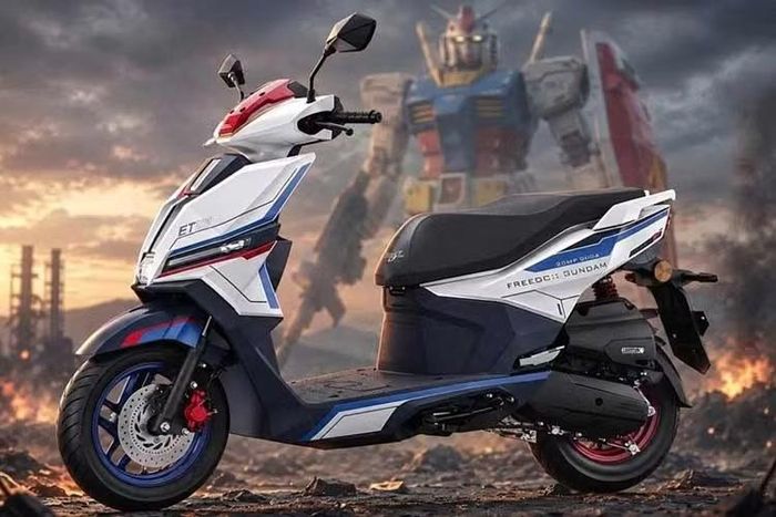 Giá niêm yết của Honda NS125FX tại thị trường Trung Quốc khởi điểm từ 8.080 Nhân dân tệ cho bản phanh đĩa tiêu chuẩn (31,25 triệu đồng). Phiên bản phanh đĩa có thùng sau có giá 8.380 Nhân dân tệ (32,41 triệu đồng). Biến thể trang bị phanh ABS có giá 8.980 Nhân dân tệ, trong khi phiên bản giới hạn NS125FX Freedom Gundam được bán với mức giá 9.980 Nhân dân tệ (38,6 triệu đồng).
