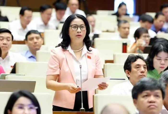 Với vai trò đại biểu Quốc hội, GS.TS Nguyễn Thị Lan đã có nhiều đóng góp ý kiến chuyên sâu, mang góc nhìn khoa học vào hàng loạt dự thảo luật và nghị quyết quan trọng.
