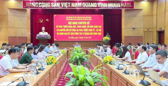 Bí thư Tỉnh ủy Cao Bằng Phan Thăng An chủ trì hội nghị. Ảnh: BCB