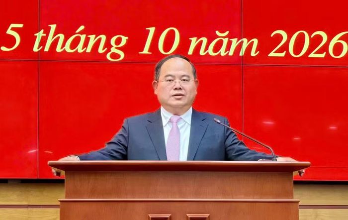 Ông Quản Minh Cường, Bí thư Thành ủy Quảng Ninh phát biểu tại hội nghị.