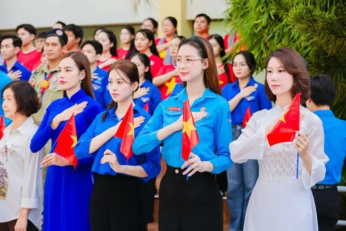Thanh niên dù ở thời kỳ nào cũng đặt Tổ quốc trong tim, sống, cống hiến hết mình cho nền hòa bình, độc lập và phát triển của đất nước. (Ảnh: T.Đ)
