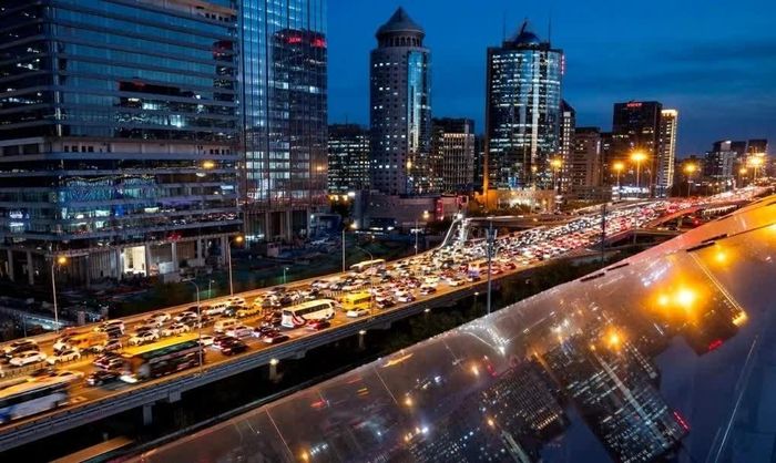 Trên thực tế, các đô thị Trung Quốc là những kho dự trữ tài nguyên khổng lồ, từ thiết bị điện tử, ô tô phế liệu, pin cũ, chất thải xây dựng. (Nguồn: Tân Hoa xã)
