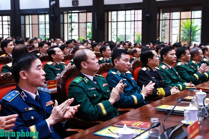 Đại biểu lãnh đạo, chỉ huy các cơ quan, đơn vị trong toàn quân tham dự Chương trình tuyên dương, trao Giải thưởng Phụ nữ Quân đội lần thứ nhất năm 2026. Ảnh: Thanh Xuân