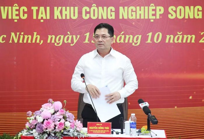 Bí thư Thành ủy Nguyễn Hồng Thái phát biểu tại buổi làm việc. Ảnh: bacninh.gov.vn