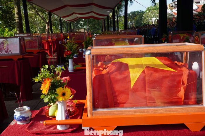 120 hài cốt liệt sĩ an táng đợt này do Đội tìm kiếm, quy tập hài cốt liệt sĩ lâm thời thuộc Bộ CHQS TP. Cần Thơ và Đội K90 - Cục Chính trị Quân khu 9 phối hợp tìm kiếm, quy tập tại khu vực xã Đông Phước và xã Thới Lai, TP. Cần Thơ.