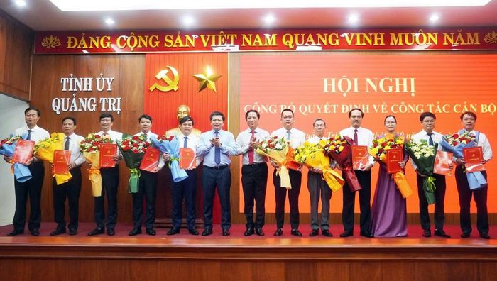 Đáng chú ý, đợt này có ba phó giám đốc sở được điều động về cơ sở giữ chức Chủ tịch UBND cấp xã.