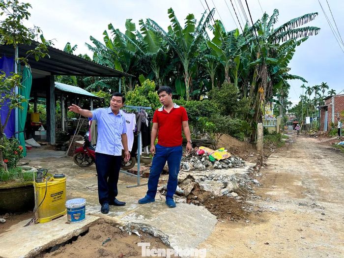 Nhiều hộ dân đồng thuận hiến đất, góp phần mở rộng đường giao thông.