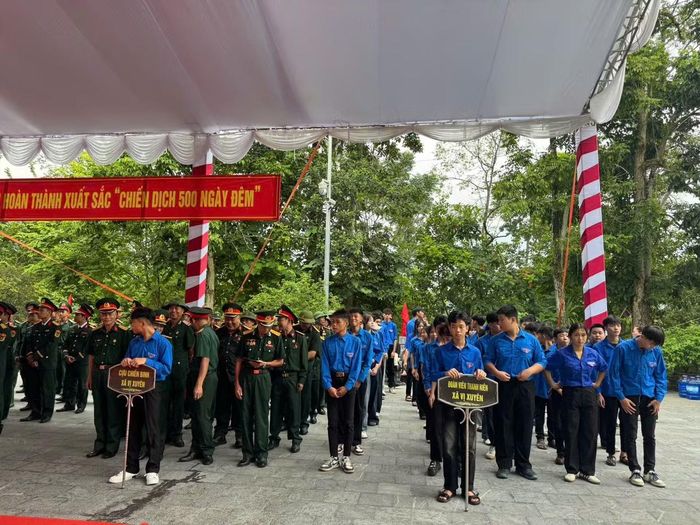  Cẩn trọng trong từng phần việc, tuổi trẻ xã Vị Xuyên góp phần việc thiết thực của mình để Lễ truy điệu, an táng 93 liệt sĩ tại Nghĩa trang Liệt sĩ Quốc gia Vị Xuyên diễn ra trong không khí trang nghiêm, thành kính. 
