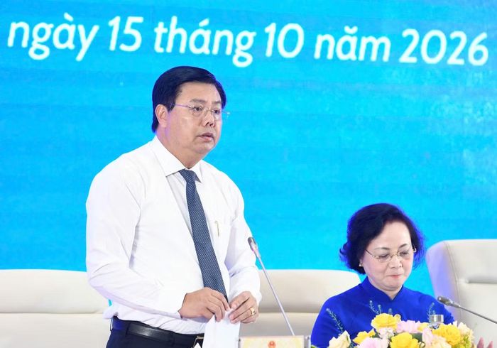 Bộ trưởng Bộ Nội vụ, Chủ nhiệm Ủy ban Quốc gia về Thanh niên Việt Nam Nguyễn Tiến Hải trả lời câu hỏi của nữ đại biểu Nguyễn Thị Như Quỳnh.
