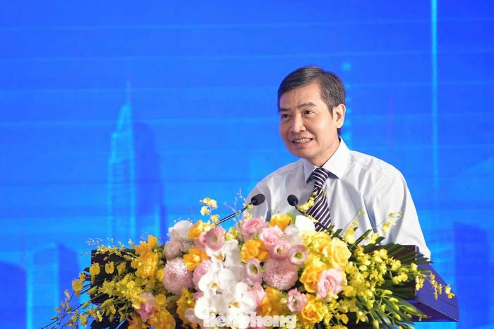 Thứ trưởng Bộ Tài chính Tạ Anh Tuấn giải trả lời câu hỏi về việc gỡ vướng để tiếp sức cho doanh nghiệp khởi nghiệp.