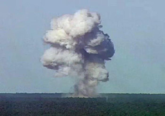 Bom MOAB phát nổ trong một cuộc thử nghiệm tại Căn cứ Không quân Eglin (Florida) vào ngày 21/11/2003. (Ảnh: Reuters)