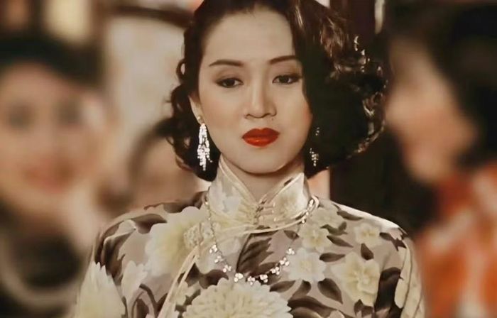 Nhiều người xót xa khi tro cốt Mai Diễm Phương bị đánh cắp.