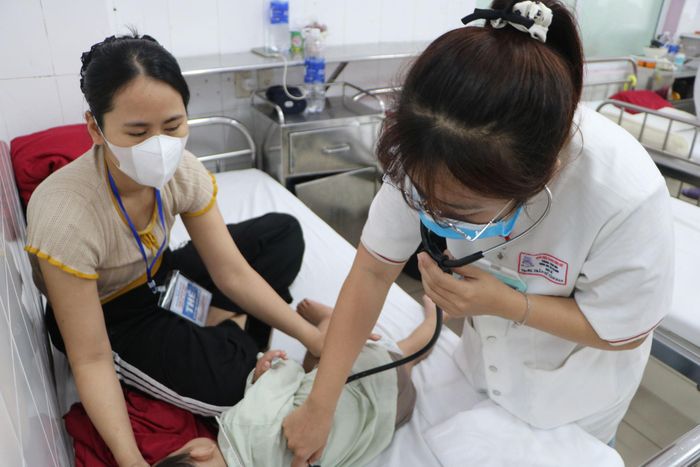 Bệnh nhi nhập viện tại Bệnh viện Trung ương Huế tăng cao.