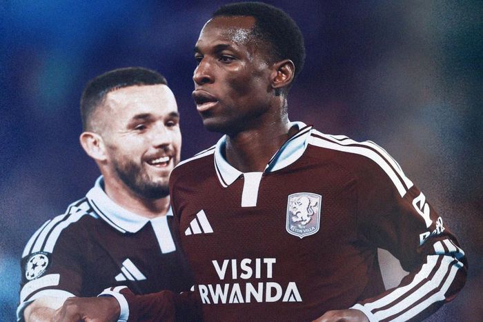 Jackson ghi cú đúp ngay trong hiệp 1. Ảnh: AVFC